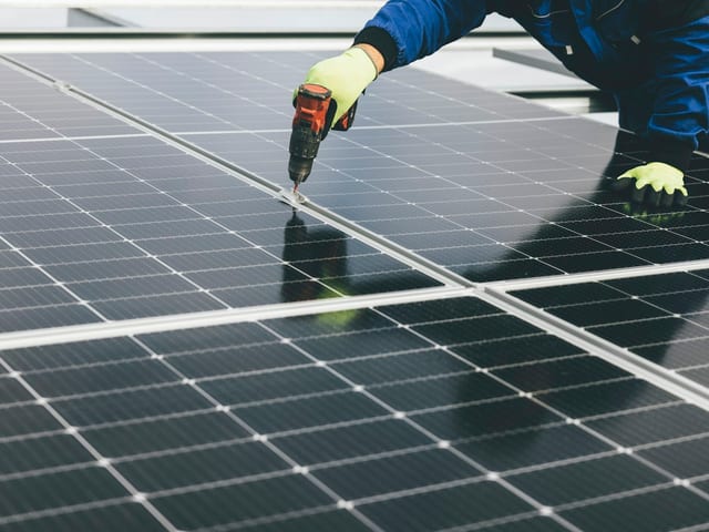 Saulės elektrinės įrangos servisas